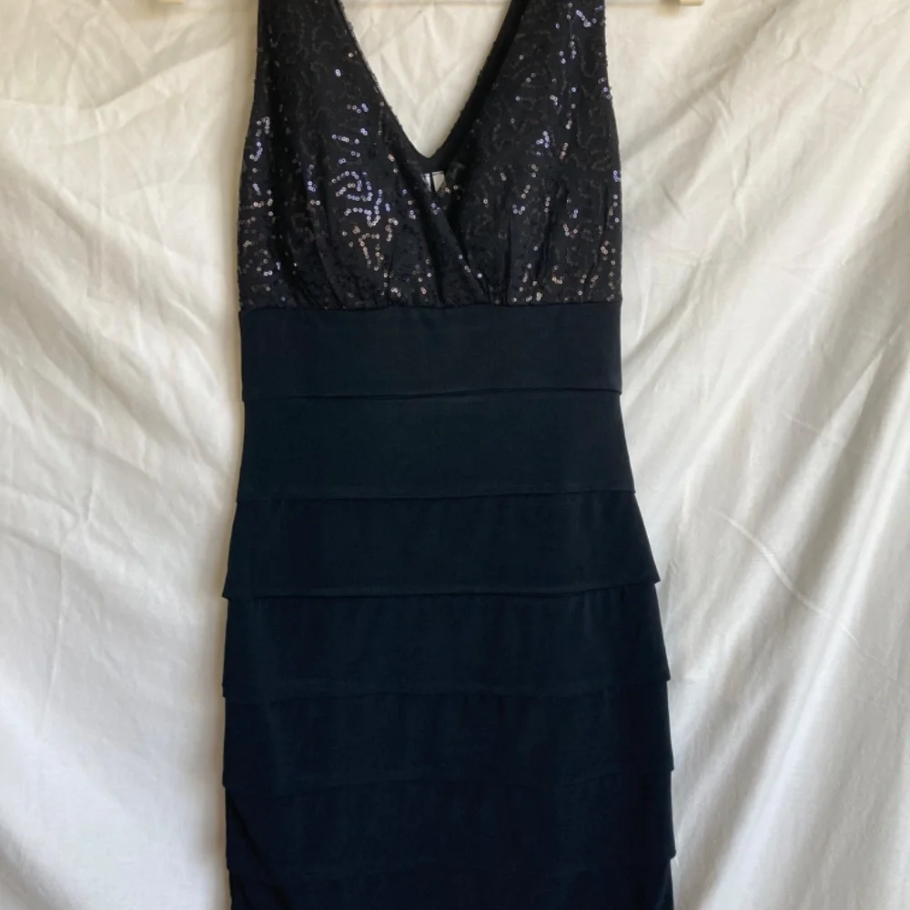 Black cocktail dress - Picture 5 of 5